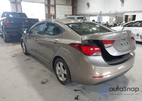 2016 Hyundai Elantra Value Edition z USA, uszkodzony, nr VIN 5NPDH4AE4GH772199
